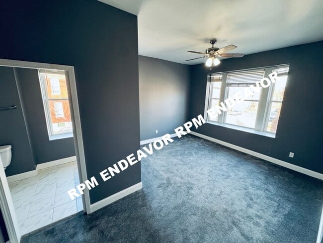 Building Photo - Stunning Tower Grove East 4 Bedroom 3.5 Bath Home