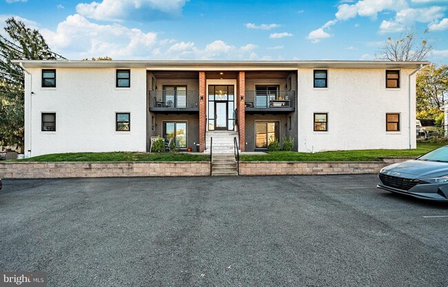 Building Photo - 530 Washington Ave