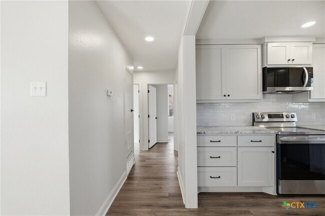 Building Photo - 410 State Hwy 95