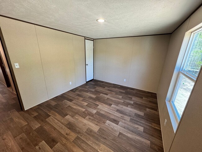 Building Photo - 3/2 New Single Wide in Cleveland County, NC