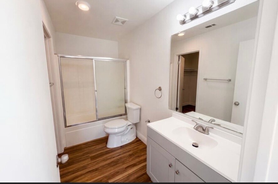 Building Photo - 8406 Orchard Creek Way