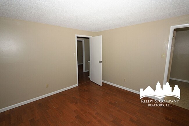Building Photo - 4400 Spring Harbor Dr
