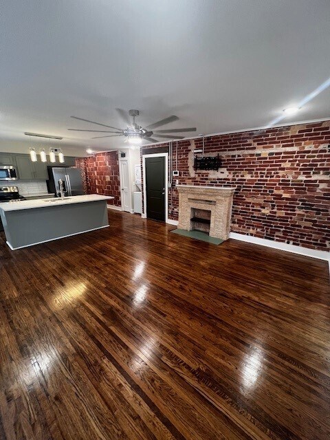 Building Photo - 2529 E Admiral Pl