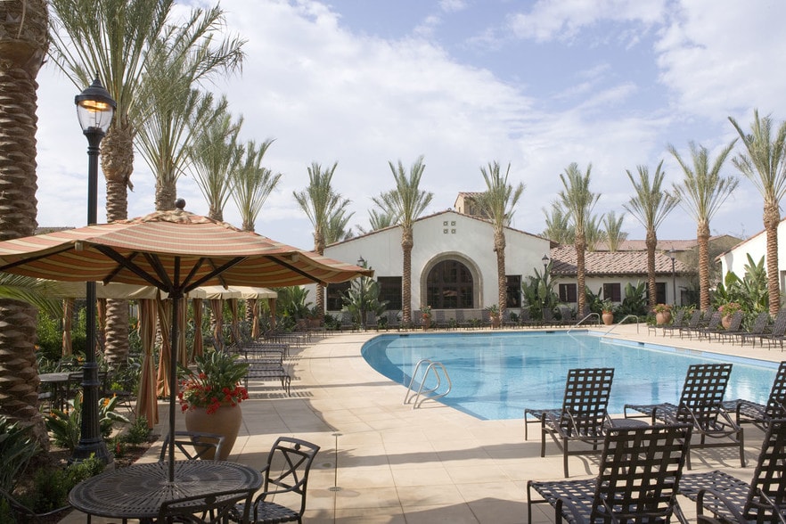 Esperanza Apartment Homes 1103 Esperanza Irvine CA 92618 Apartment