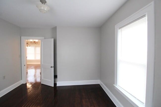 Building Photo - 3 Shenandoah Ave