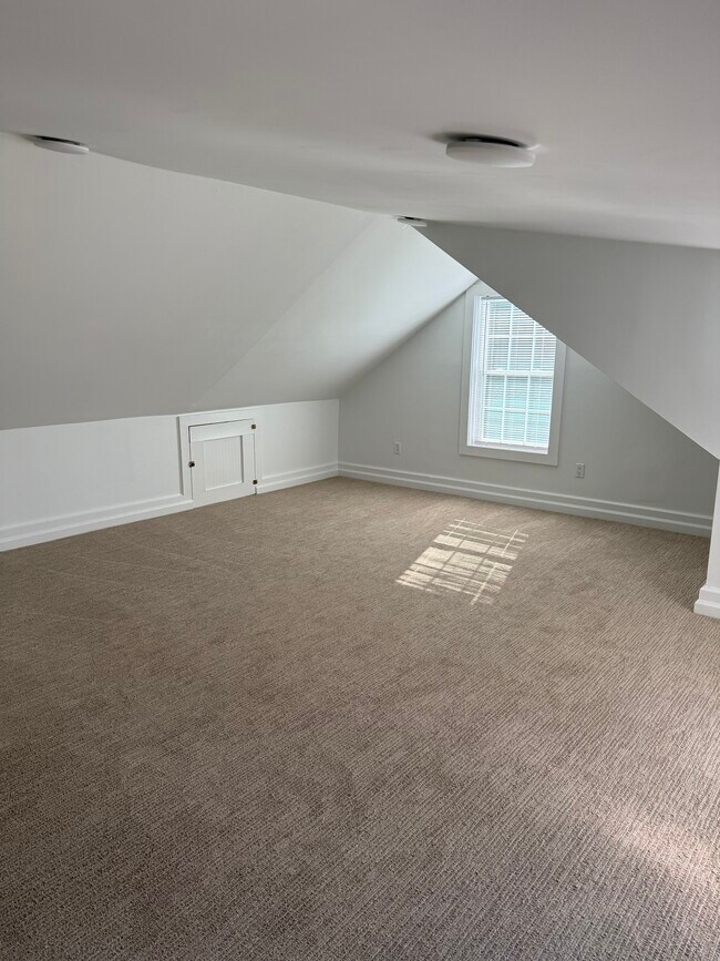 Building Photo - 75b Cedar Run