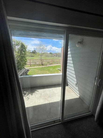 Building Photo - 7395 E Eastman Ave