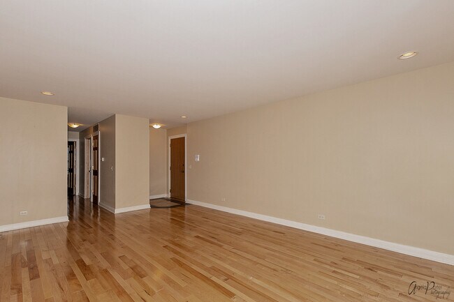 Building Photo - 1180 Silverwood Ct
