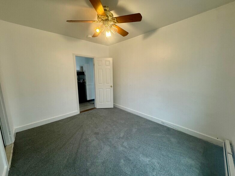 Building Photo - 61 John St