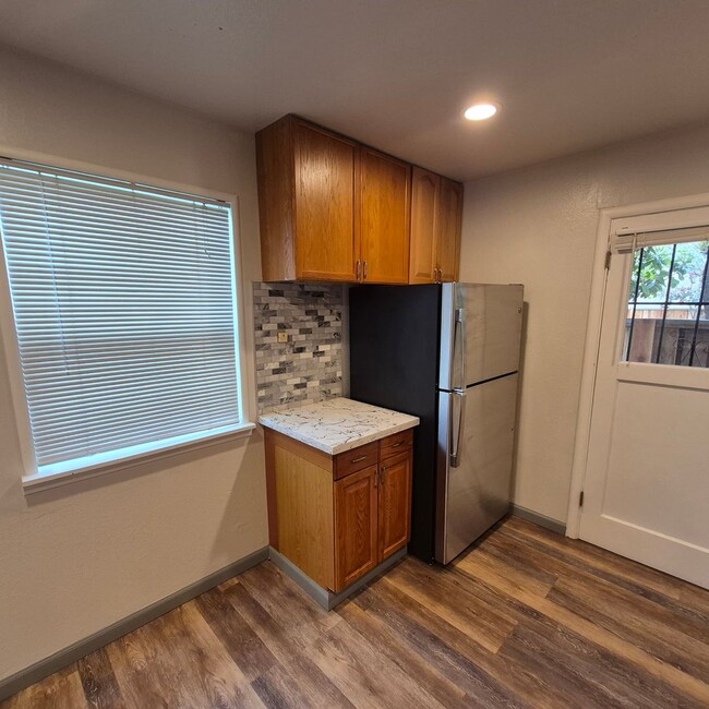 Building Photo - 3835 Sherman Way