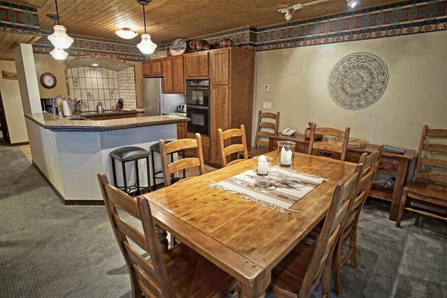 Building Photo - 2250 Apres Ski Way