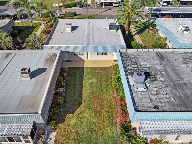 Building Photo - 1802 Bedford Terrace