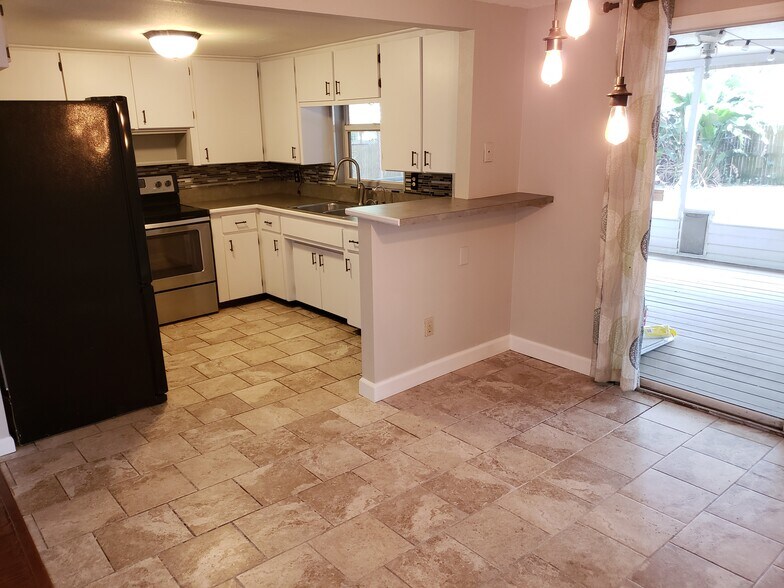 Building Photo - 939 E Bella Vista St