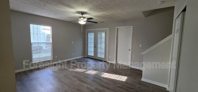 Building Photo - 267 Freedom Ln