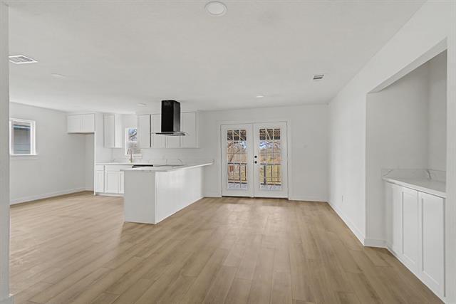 Building Photo - 1411 W Gandy St