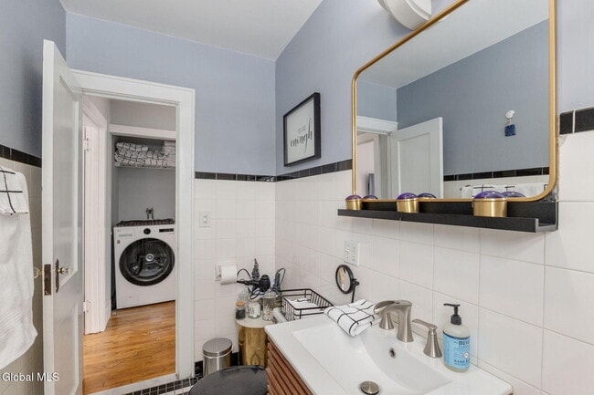 Building Photo - 83 Spring St