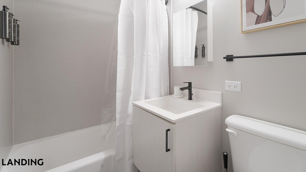 Building Photo - 1922 W Ogden Ave