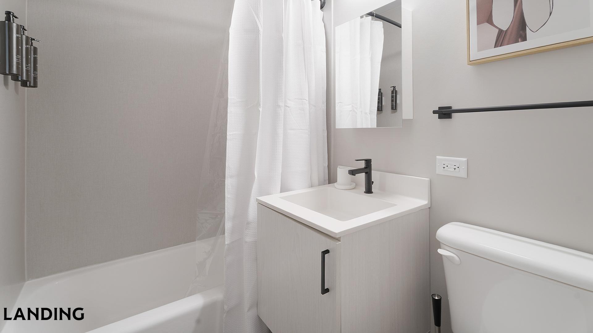 Building Photo - 1922 W Ogden Ave