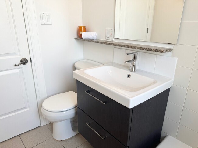 Building Photo - 4335 W Irving Park Rd