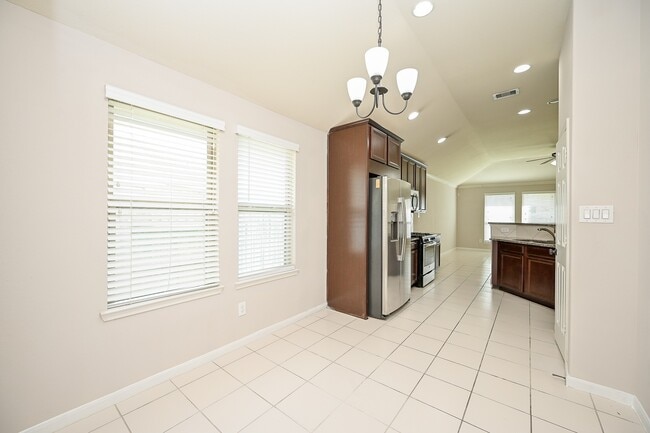 Building Photo - 18707 Majestic Vista Ln