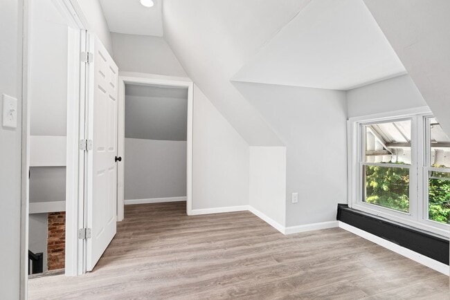 Building Photo - 928 Morningside Ave