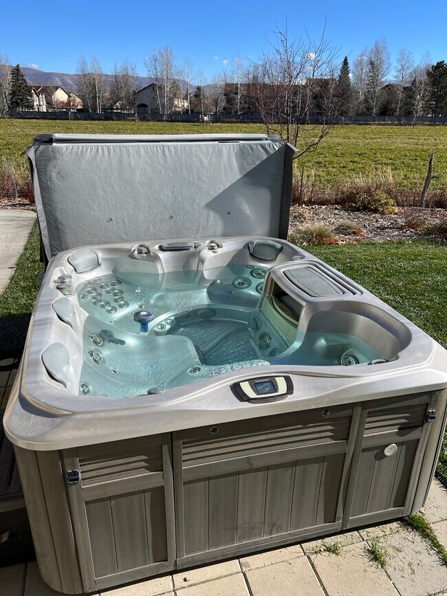 Building Photo - 129 S 700 E