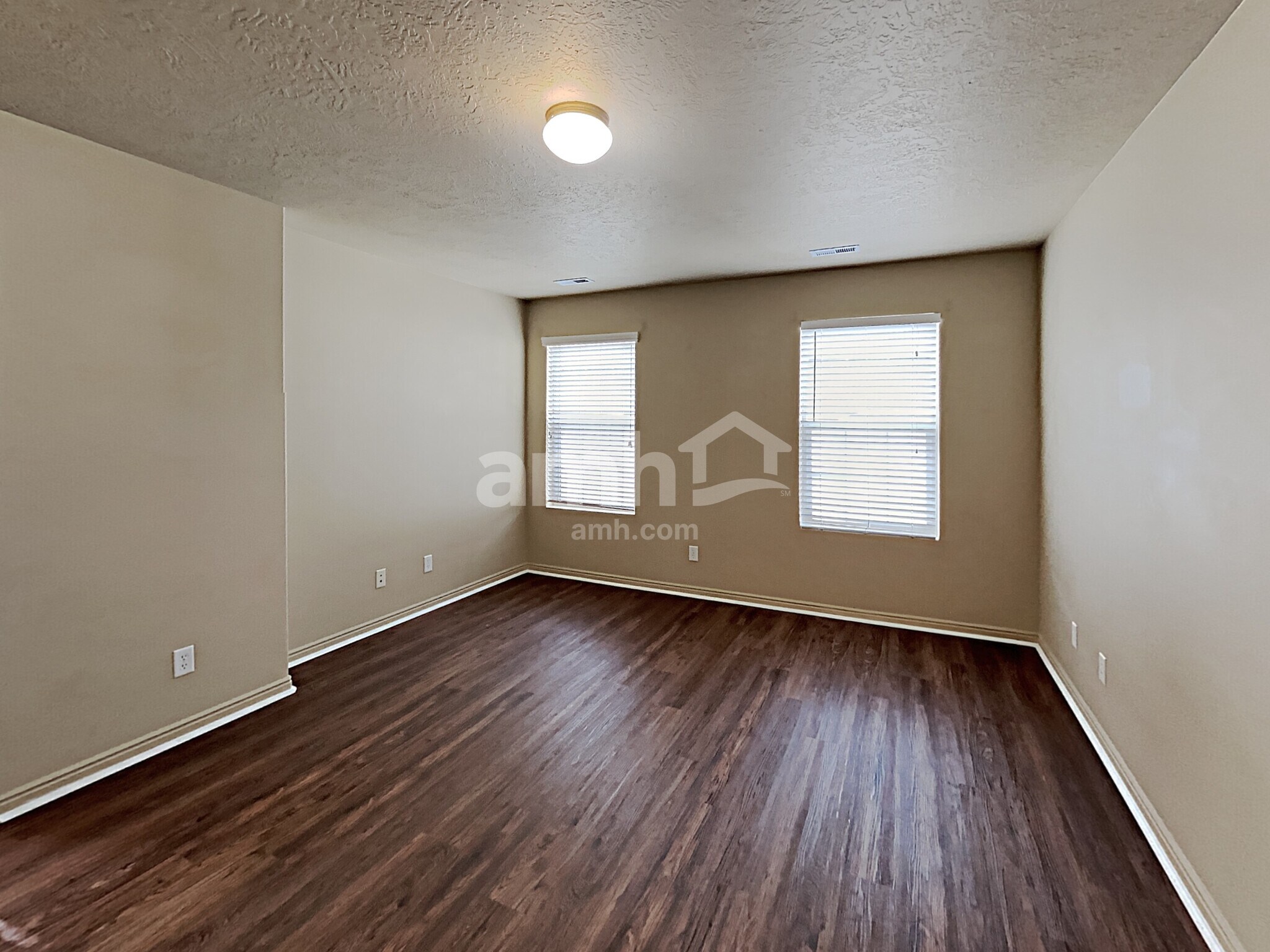 Building Photo - 1805 American Way