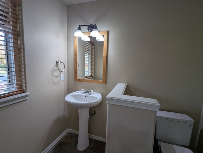 Building Photo - 20565 Sun Meadow Way