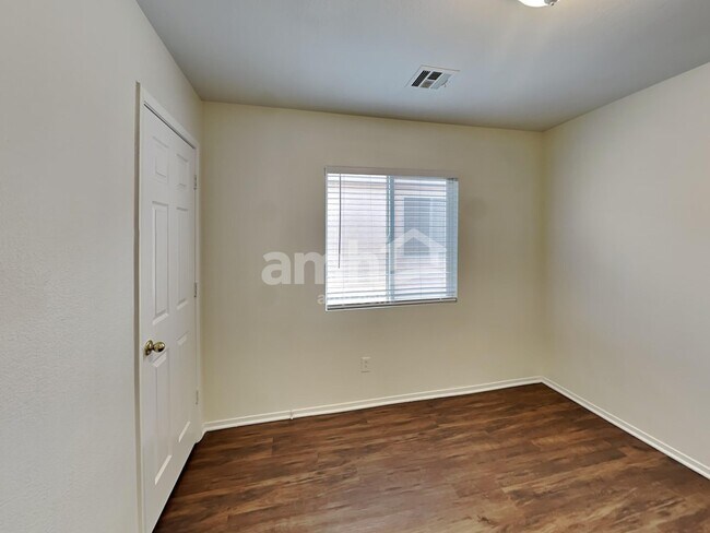 Building Photo - 7592 Mermaid Song Ct