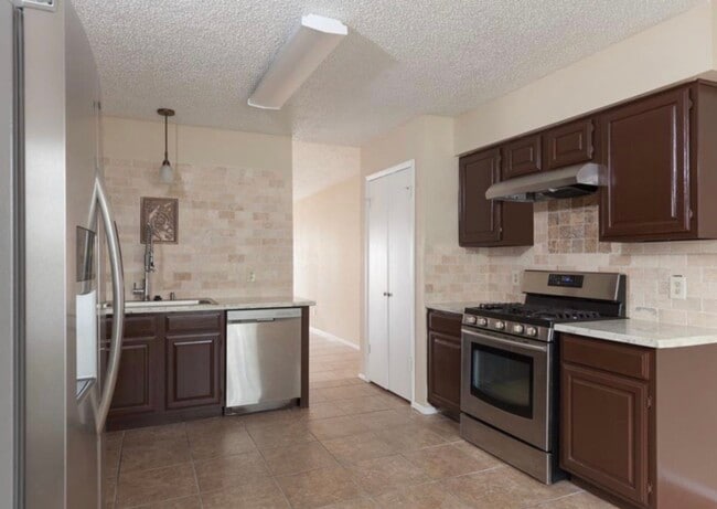 Building Photo - 11807 Dellfern Ct
