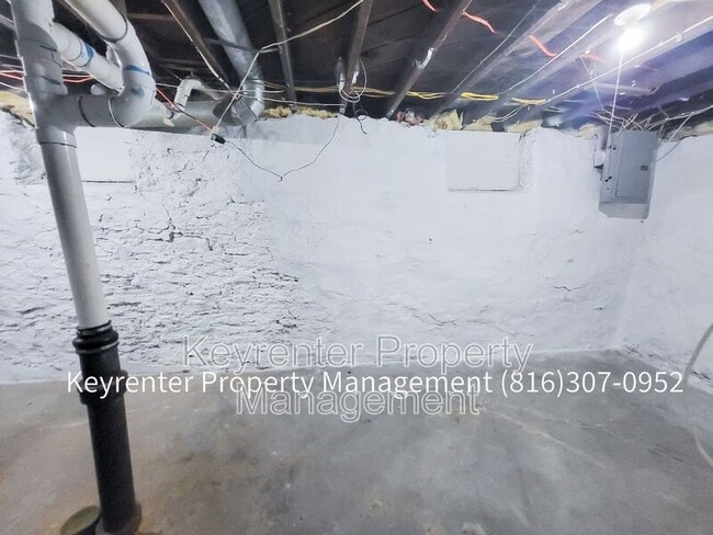 Building Photo - 1601 E 43rd St