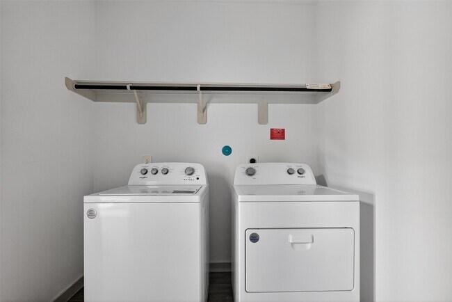 Building Photo - 6823 Amber Clf Ln