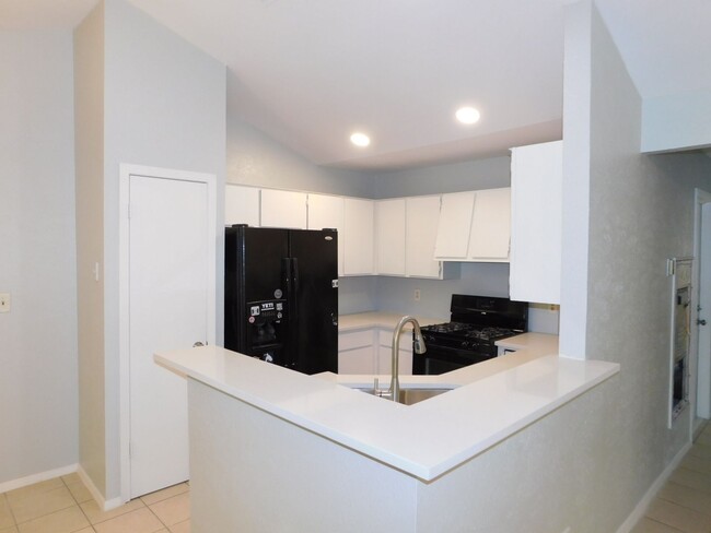 Building Photo - 2606GARR