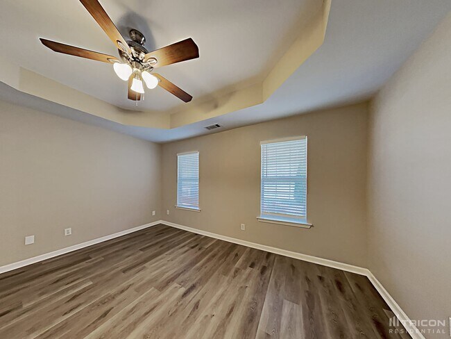 Building Photo - 385 Chadwick Cmns