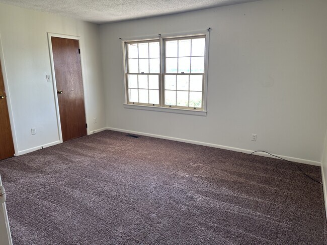 Building Photo - 1305 N Eufaula Ave