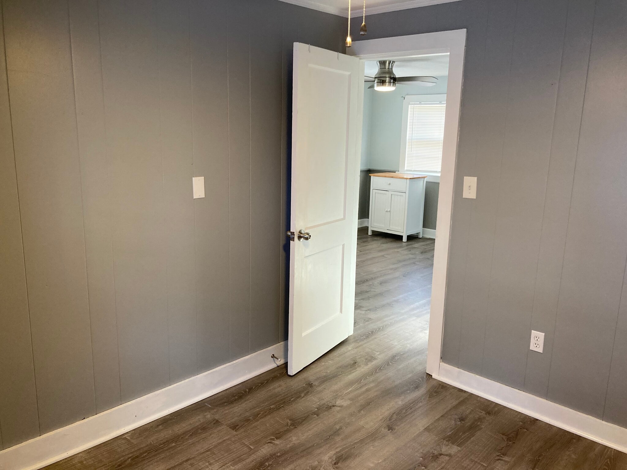 Building Photo - 31 W Old Orchard Ave