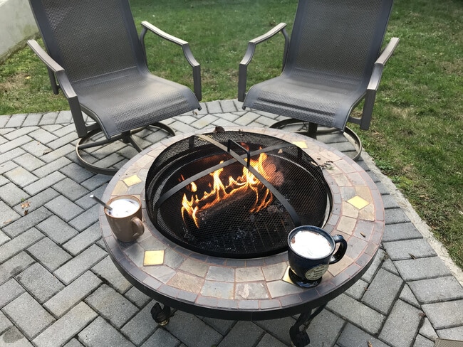 Building Photo - 696 Ridgeway