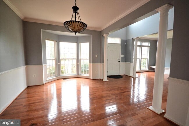 Building Photo - 120 Galyn Dr