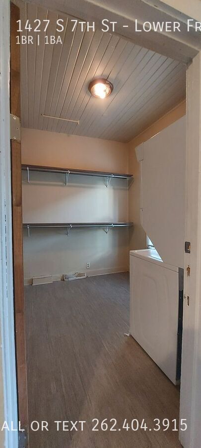 Building Photo - Remodeled 1 Bedroom Lower w/ Private Entry