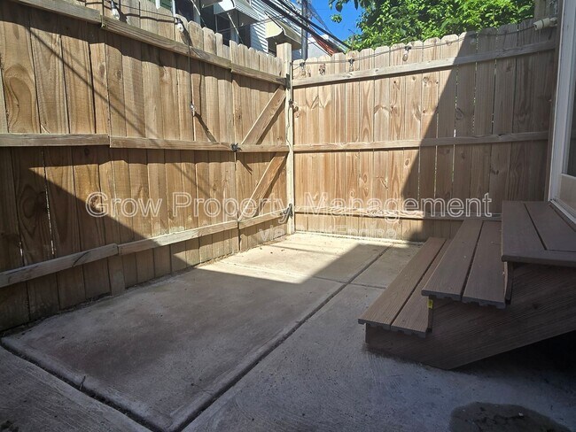 Building Photo - 3632 Earp St