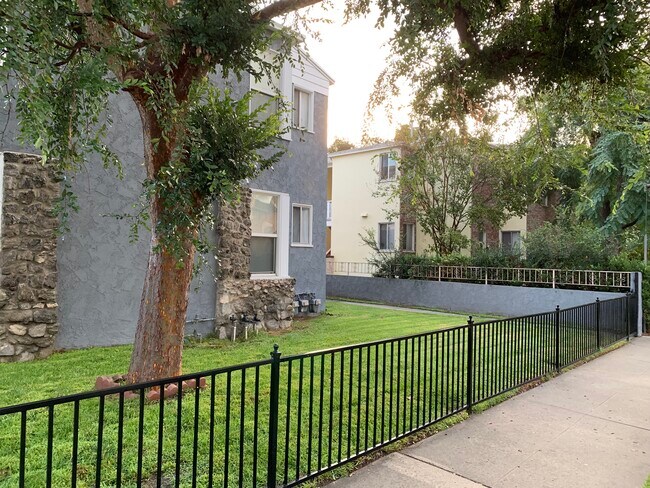 Building Photo - 1846 Scott Rd