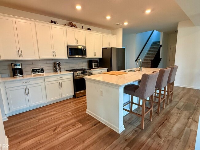 Building Photo - 425 Cape May Dr