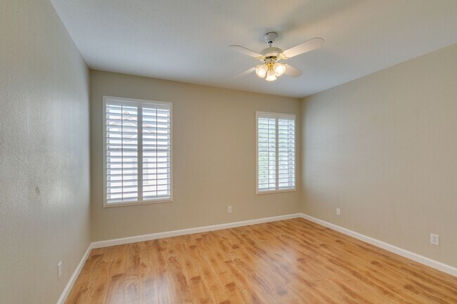 Building Photo - Beautiful Summerlin Home – 3 Bed, 2.5 Bath...