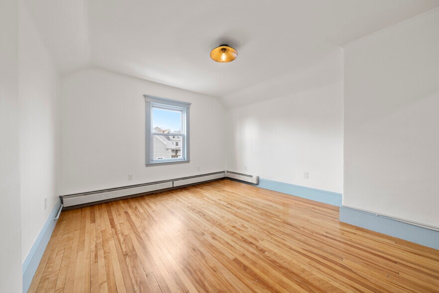 Building Photo - 69 Endicott St