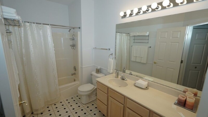 Building Photo - 3317 Stratford Ct