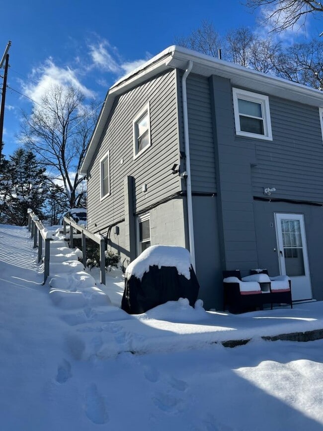 Building Photo - 2226 Cruzen St