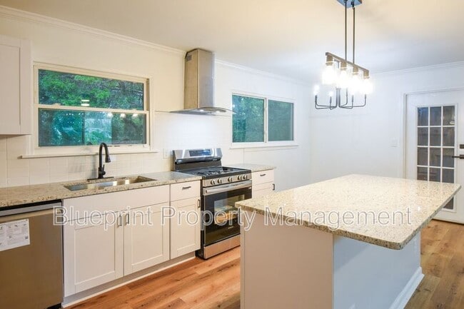 Building Photo - 6004 Cowin Dr NW