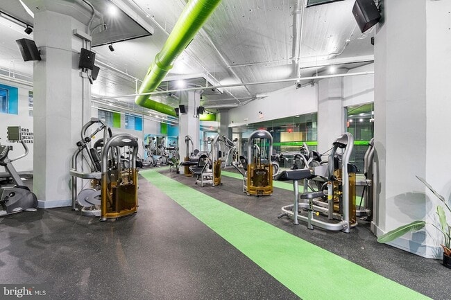 Building Photo - 1100 S Broad St