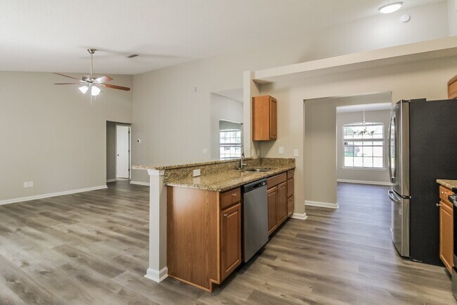 Building Photo - 1010 Whirlaway Cir S