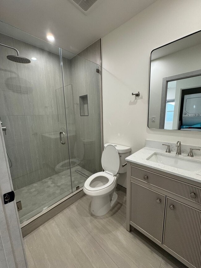 Building Photo - Newly Built Attached ADU in Prime Glenoaks...